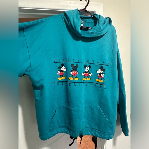 SOLD | VINTAGE DISNEY SWEATER - Picture 1 of 8